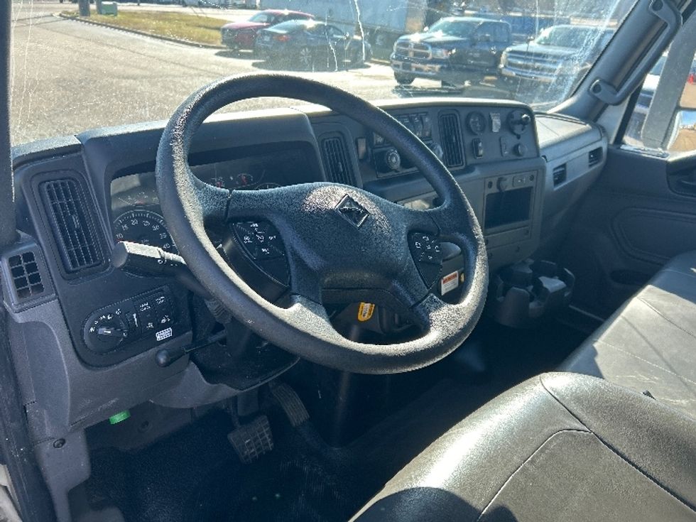 Medium Duty Box Truck-Light and Medium Duty Trucks-International-2022-MV607-Richland-MS-261,288\n\t\tmiles-$ 41,250 - Image 17