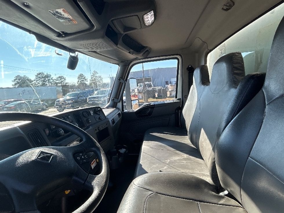 Medium Duty Box Truck-Light and Medium Duty Trucks-International-2022-MV607-Richland-MS-261,288\n\t\tmiles-$ 41,250 - Image 19