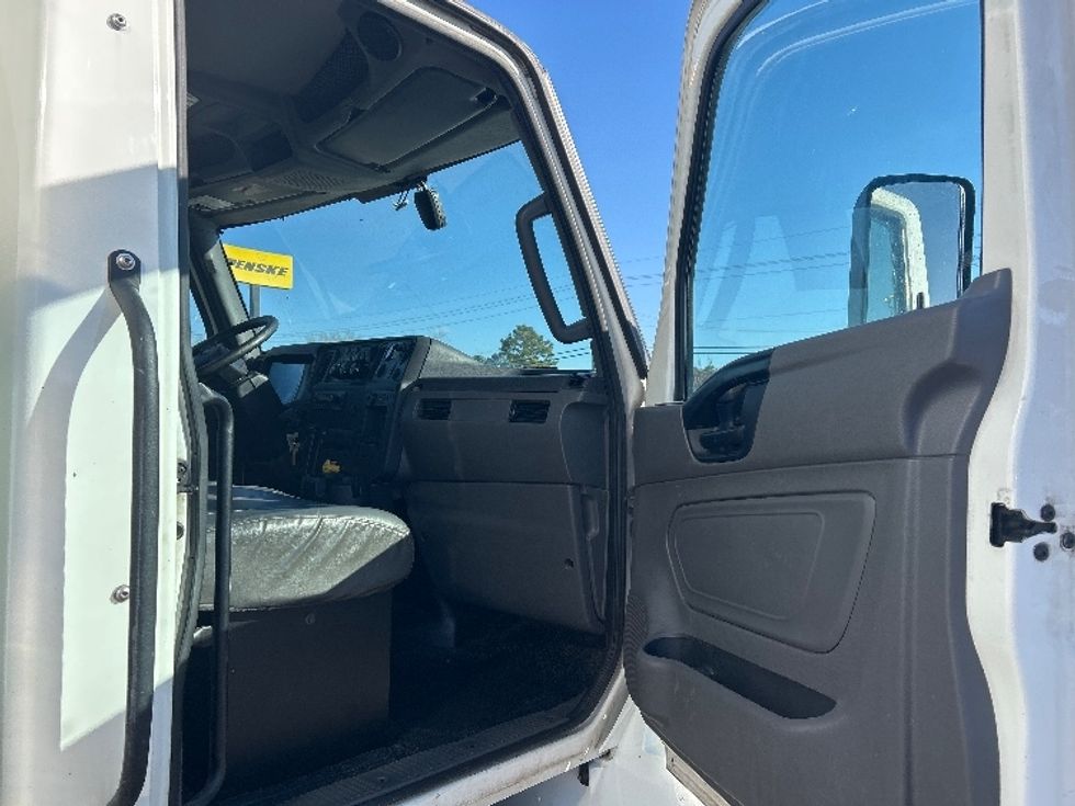Medium Duty Box Truck-Light and Medium Duty Trucks-International-2022-MV607-Richland-MS-261,288\n\t\tmiles-$ 41,250 - Image 20