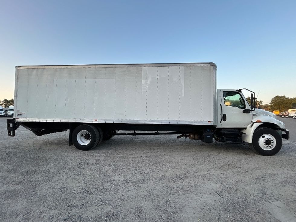Medium Duty Box Truck-Light and Medium Duty Trucks-International-2022-MV607-Richmond-VA-221,298\n\t\tmiles-$ 45,750 - Image 15