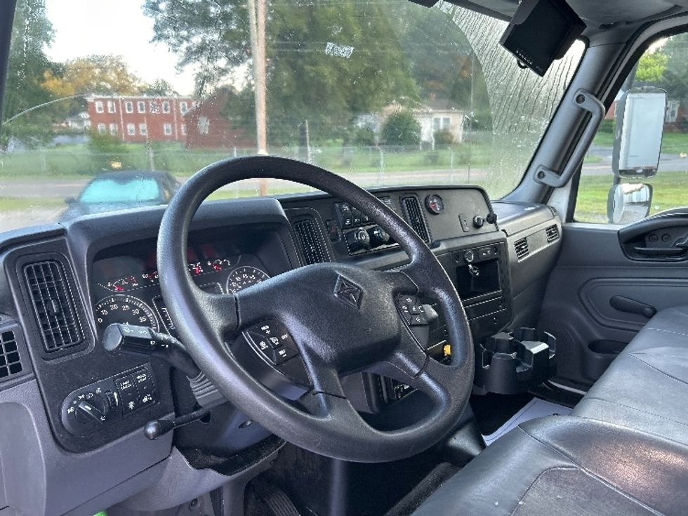 Medium Duty Box Truck-Light and Medium Duty Trucks-International-2022-MV607-Richmond-VA-221,298\n\t\tmiles-$ 45,750 - Image 17