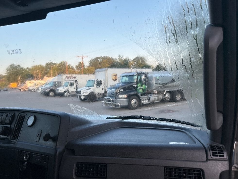 Medium Duty Box Truck-Light and Medium Duty Trucks-International-2022-MV607-Richmond-VA-221,298\n\t\tmiles-$ 45,750 - Image 21