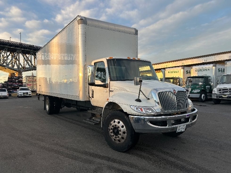 Medium Duty Box Truck-Light and Medium Duty Trucks-International-2022-MV607-Rochester-NY-141,516\n\t\tmiles-$ 53,250 - Image 1
