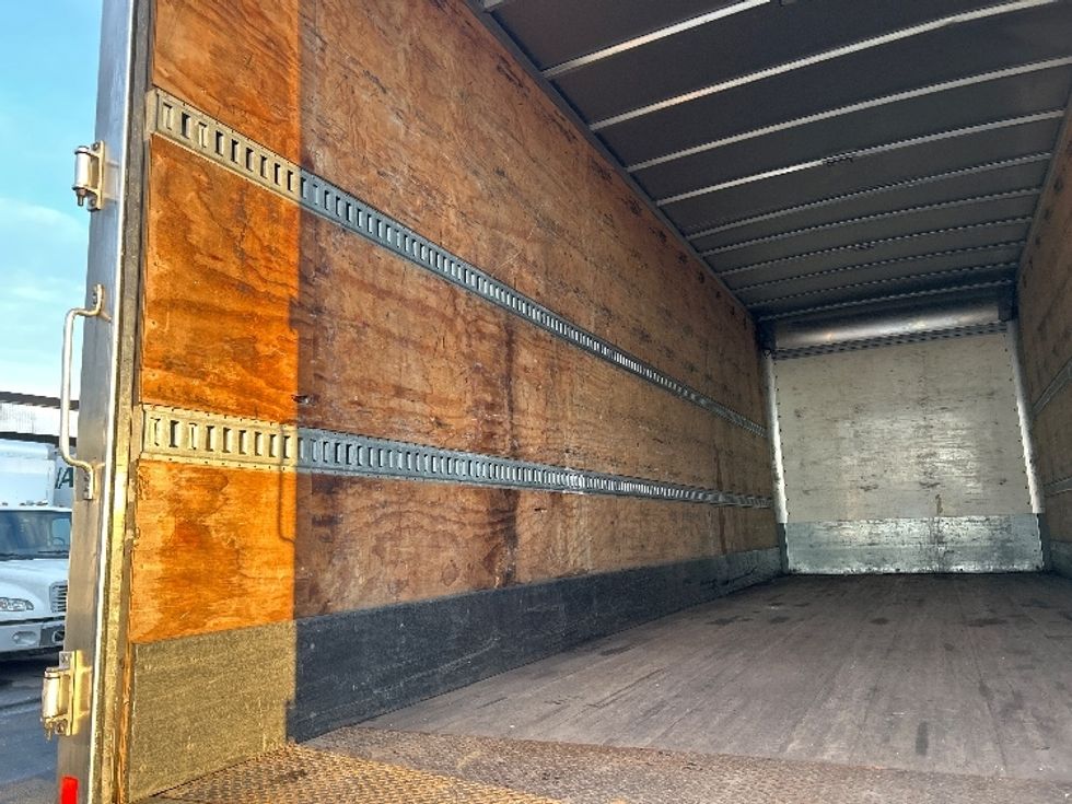 Medium Duty Box Truck-Light and Medium Duty Trucks-International-2022-MV607-Rochester-NY-141,516\n\t\tmiles-$ 53,250 - Image 10