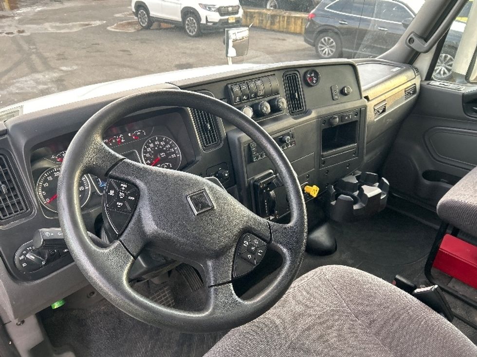 Medium Duty Box Truck-Light and Medium Duty Trucks-International-2022-MV607-Rochester-NY-141,516\n\t\tmiles-$ 53,250 - Image 16