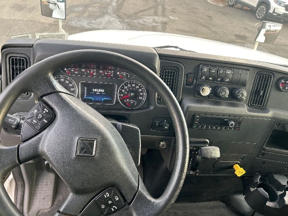 Medium Duty Box Truck-Light and Medium Duty Trucks-International-2022-MV607-Rochester-NY-141,516\n\t\tmiles-$ 53,250 - Image 17