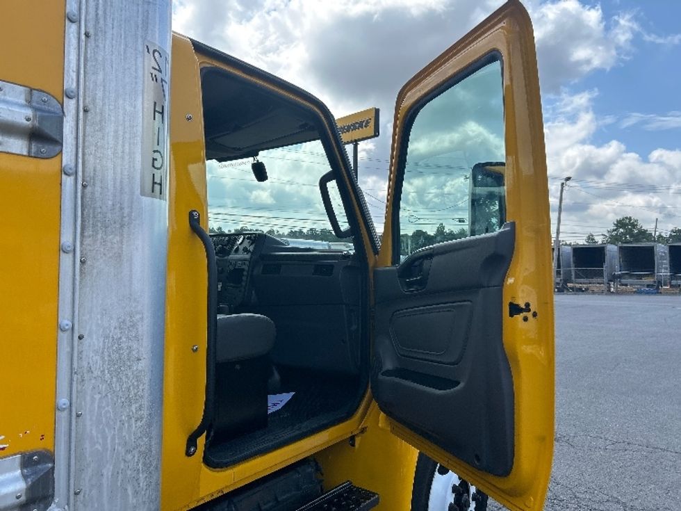 Medium Duty Box Truck-Light and Medium Duty Trucks-International-2022-MV607-Rochester-NY-241,923\n\t\tmiles-$ 40,250 - Image 19