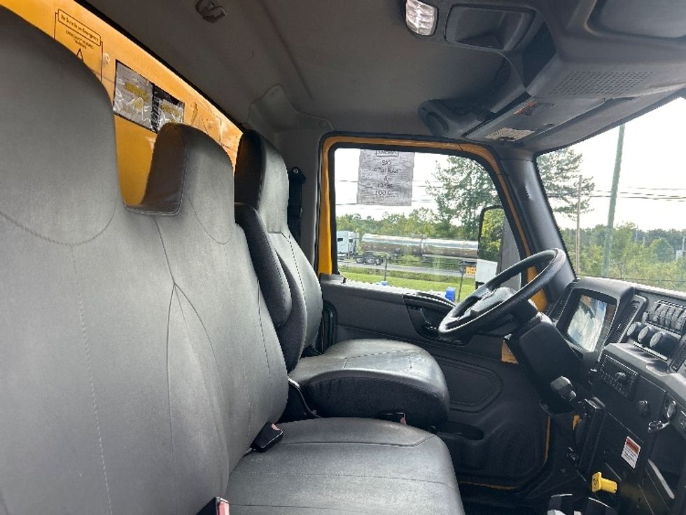 Medium Duty Box Truck-Light and Medium Duty Trucks-International-2022-MV607-Rochester-NY-241,923\n\t\tmiles-$ 40,250 - Image 21