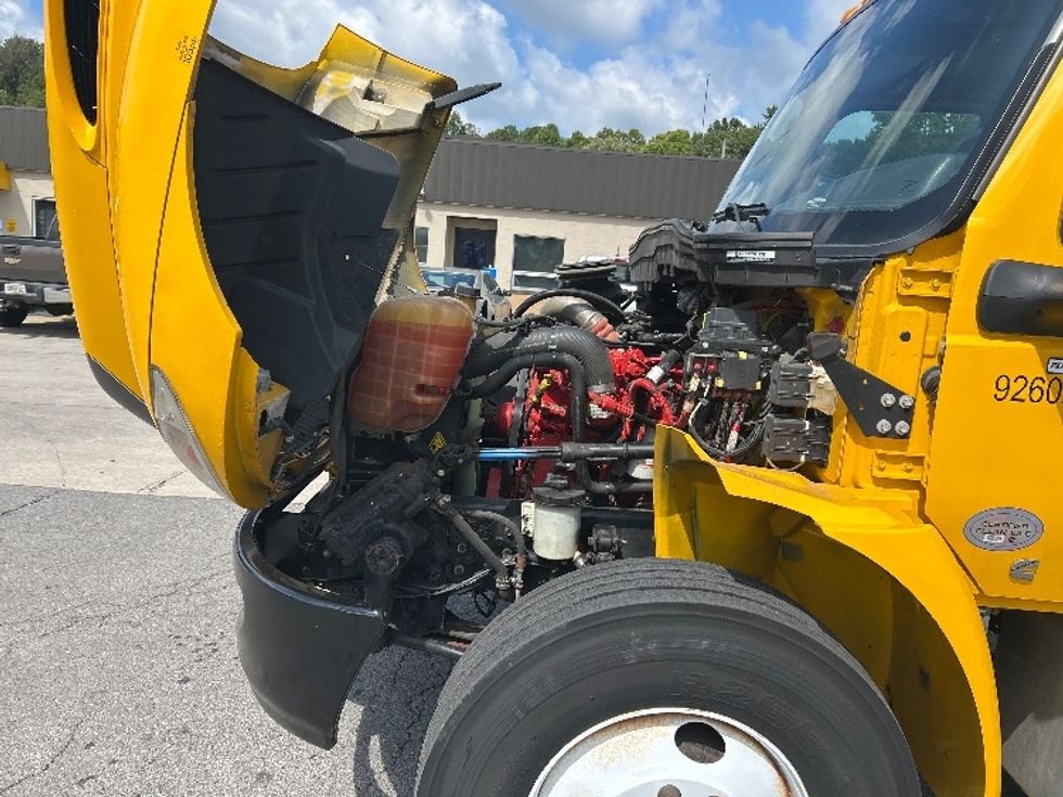 Medium Duty Box Truck-Light and Medium Duty Trucks-International-2022-MV607-Rochester-NY-241,923\n\t\tmiles-$ 40,250 - Image 23