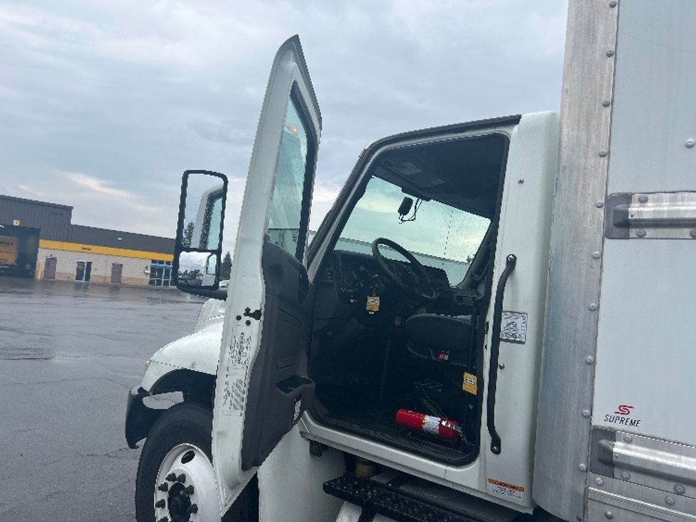 Medium Duty Box Truck-Light and Medium Duty Trucks-International-2022-MV607-Rochester-NY-248,377\n\t\tmiles-$ 41,500 - Image 15