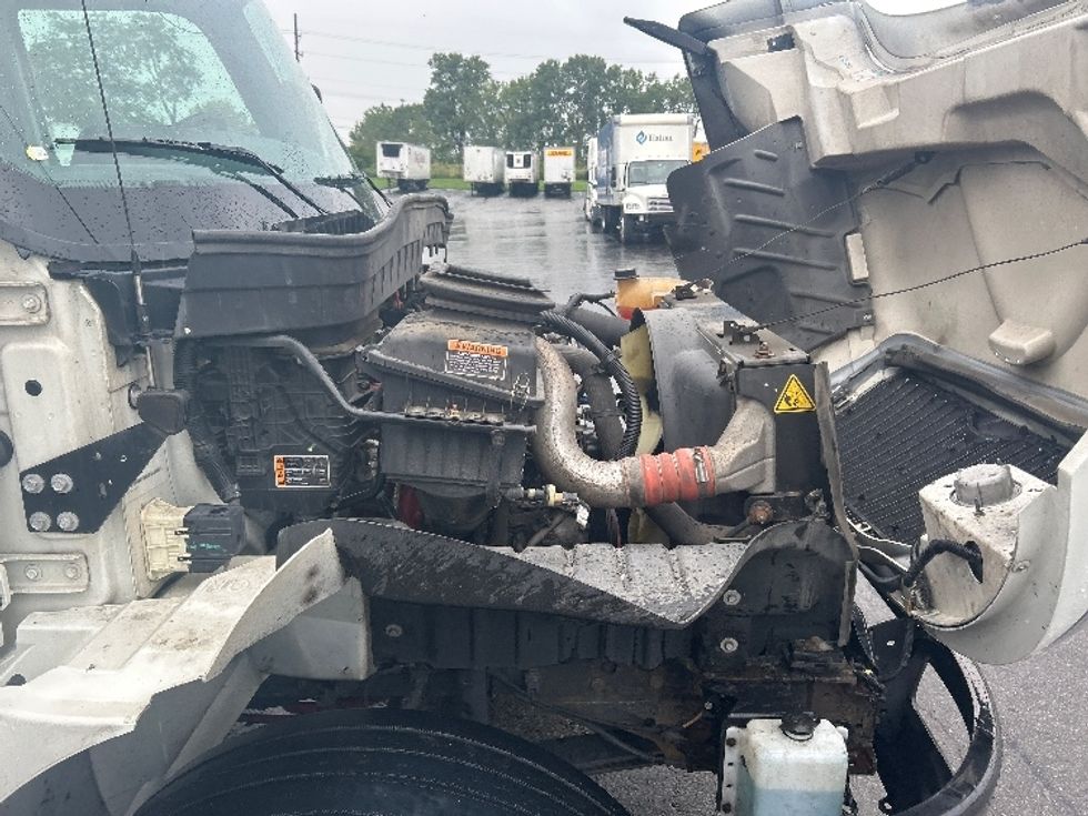 Medium Duty Box Truck-Light and Medium Duty Trucks-International-2022-MV607-Rochester-NY-248,377\n\t\tmiles-$ 41,500 - Image 23