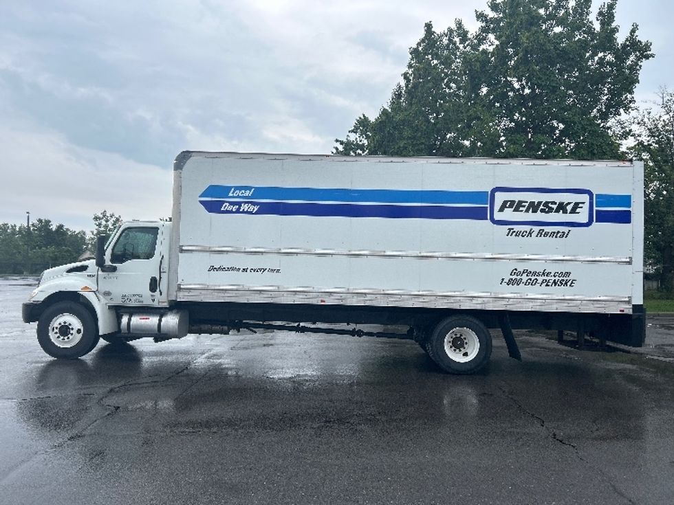 Medium Duty Box Truck-Light and Medium Duty Trucks-International-2022-MV607-Rochester-NY-248,377\n\t\tmiles-$ 41,500 - Image 4