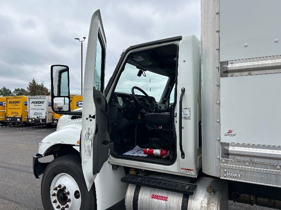 Medium Duty Box Truck-Light and Medium Duty Trucks-International-2022-MV607-Rothschild-WI-247,716\n\t\tmiles-$ 39,750 - Image 16