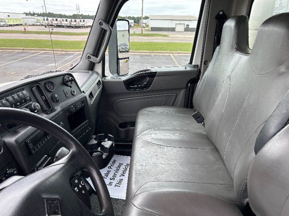 Medium Duty Box Truck-Light and Medium Duty Trucks-International-2022-MV607-Rothschild-WI-247,716\n\t\tmiles-$ 39,750 - Image 18
