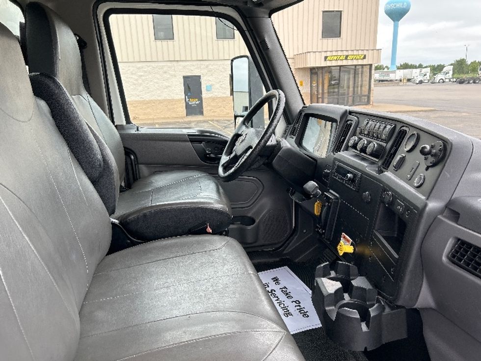 Medium Duty Box Truck-Light and Medium Duty Trucks-International-2022-MV607-Rothschild-WI-247,716\n\t\tmiles-$ 39,750 - Image 21