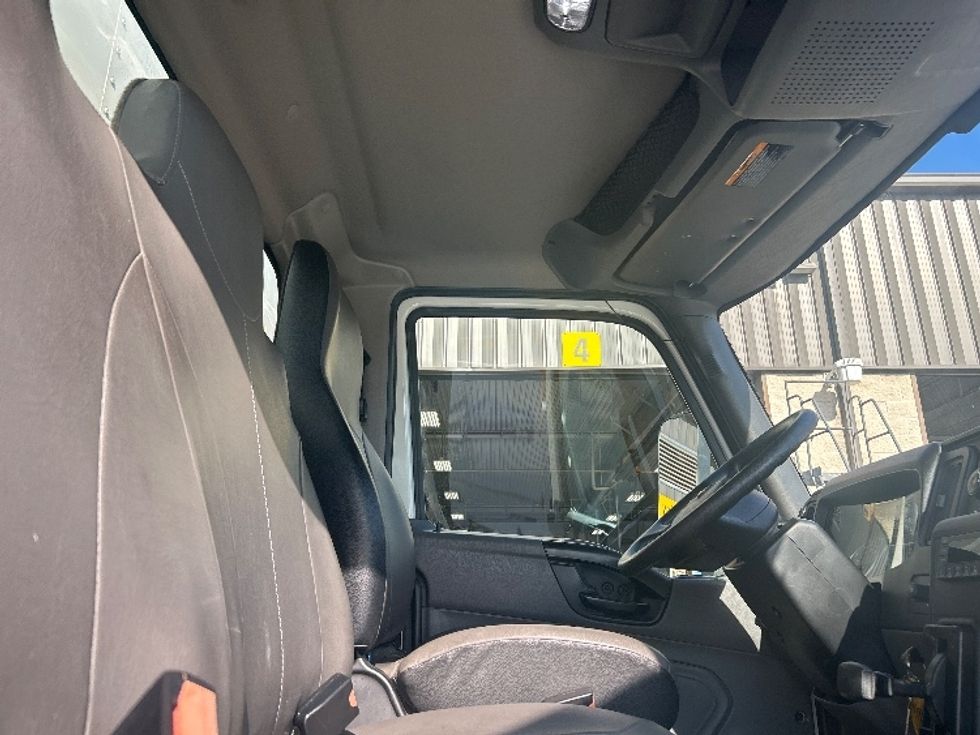 Medium Duty Box Truck-Light and Medium Duty Trucks-International-2022-MV607-Round Rock-TX-67,709\n\t\tmiles-$ 70,250 - Image 22