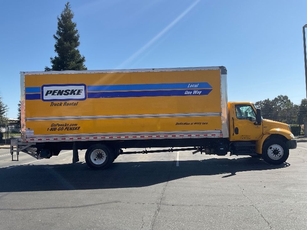 Medium Duty Box Truck-Light and Medium Duty Trucks-International-2022-MV607-Sacramento-CA-157,417\n\t\tmiles-$ 62,500 - Image 15