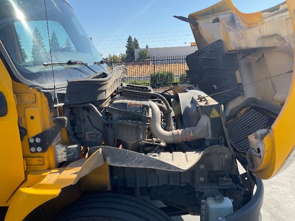 Medium Duty Box Truck-Light and Medium Duty Trucks-International-2022-MV607-Sacramento-CA-157,417\n\t\tmiles-$ 62,500 - Image 23