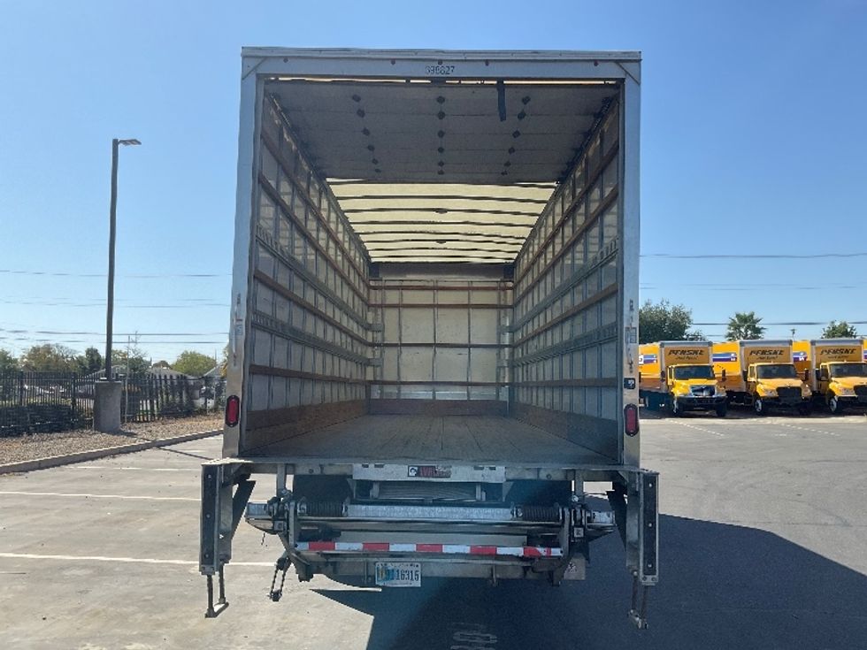 Medium Duty Box Truck-Light and Medium Duty Trucks-International-2022-MV607-Sacramento-CA-157,417\n\t\tmiles-$ 62,500 - Image 8