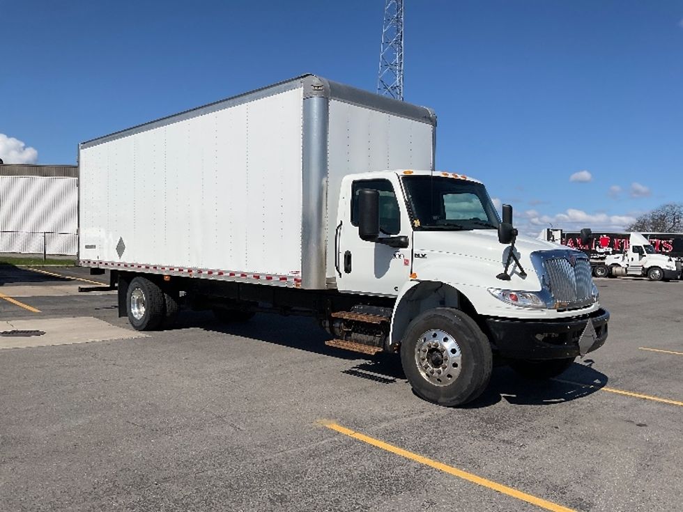 Medium Duty Box Truck-Light and Medium Duty Trucks-International-2022-MV607-Saint Laurent-PQ-104,018\n\t\tkm-$ 81,500 - Image 1