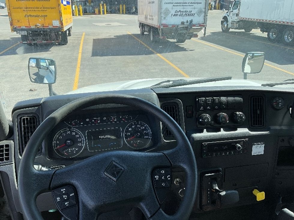 Medium Duty Box Truck-Light and Medium Duty Trucks-International-2022-MV607-Saint Laurent-PQ-104,018\n\t\tkm-$ 81,500 - Image 17