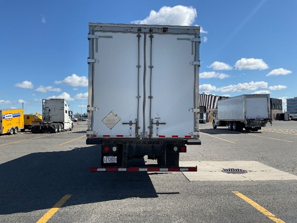 Medium Duty Box Truck-Light and Medium Duty Trucks-International-2022-MV607-Saint Laurent-PQ-104,018\n\t\tkm-$ 81,500 - Image 7