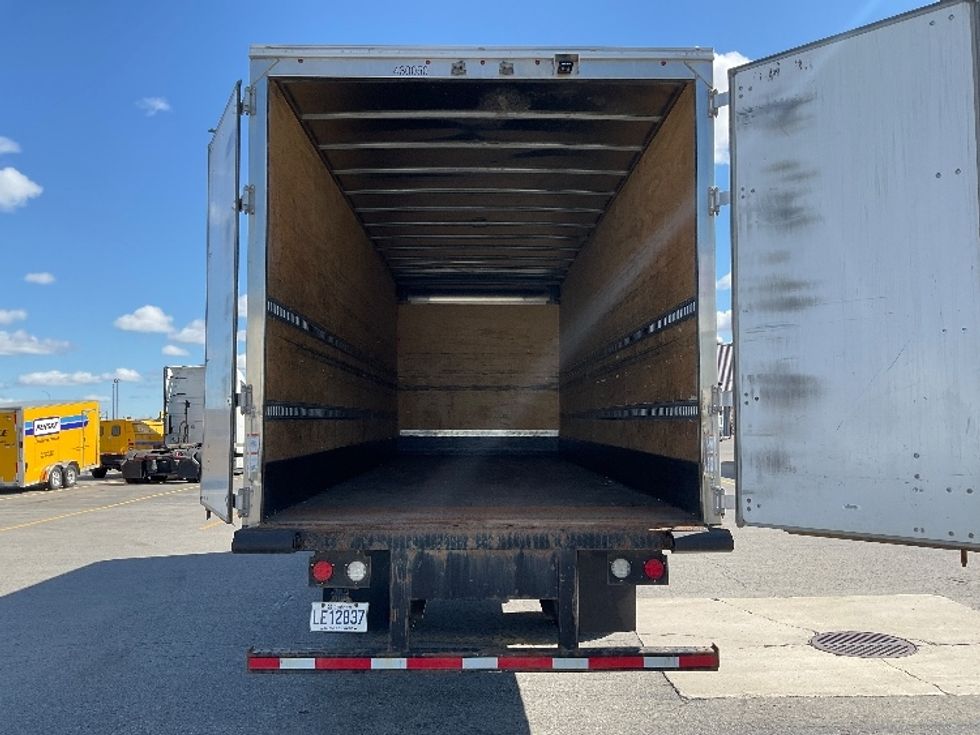 Medium Duty Box Truck-Light and Medium Duty Trucks-International-2022-MV607-Saint Laurent-PQ-104,018\n\t\tkm-$ 81,500 - Image 8