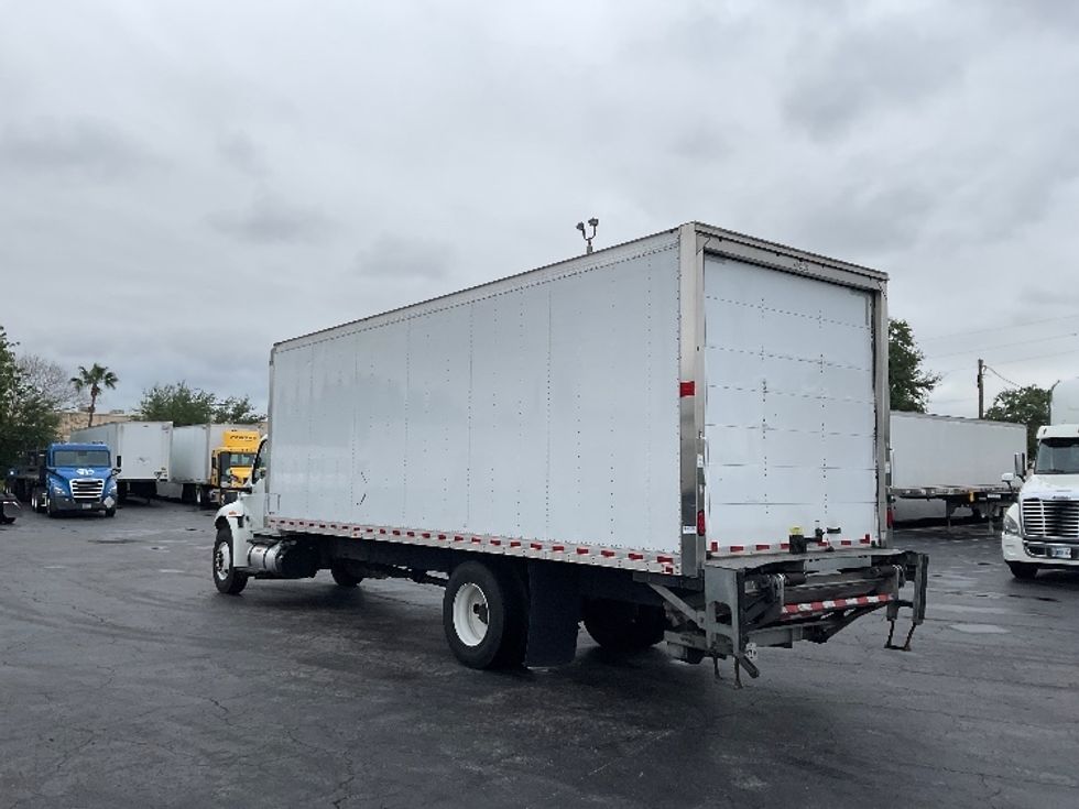 Medium Duty Box Truck-Light and Medium Duty Trucks-International-2022-MV607-Saint Petersburg-FL-130,843\n\t\tmiles-$ 69,750 - Image 6