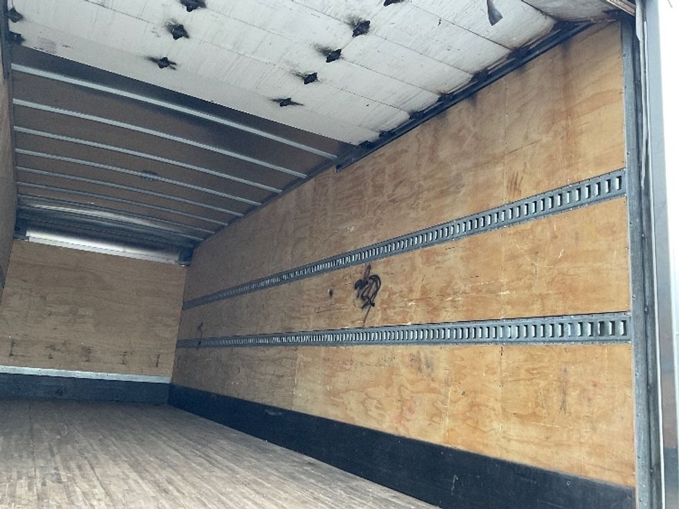 Medium Duty Box Truck-Light and Medium Duty Trucks-International-2022-MV607-Saint Petersburg-FL-130,843\n\t\tmiles-$ 69,750 - Image 12