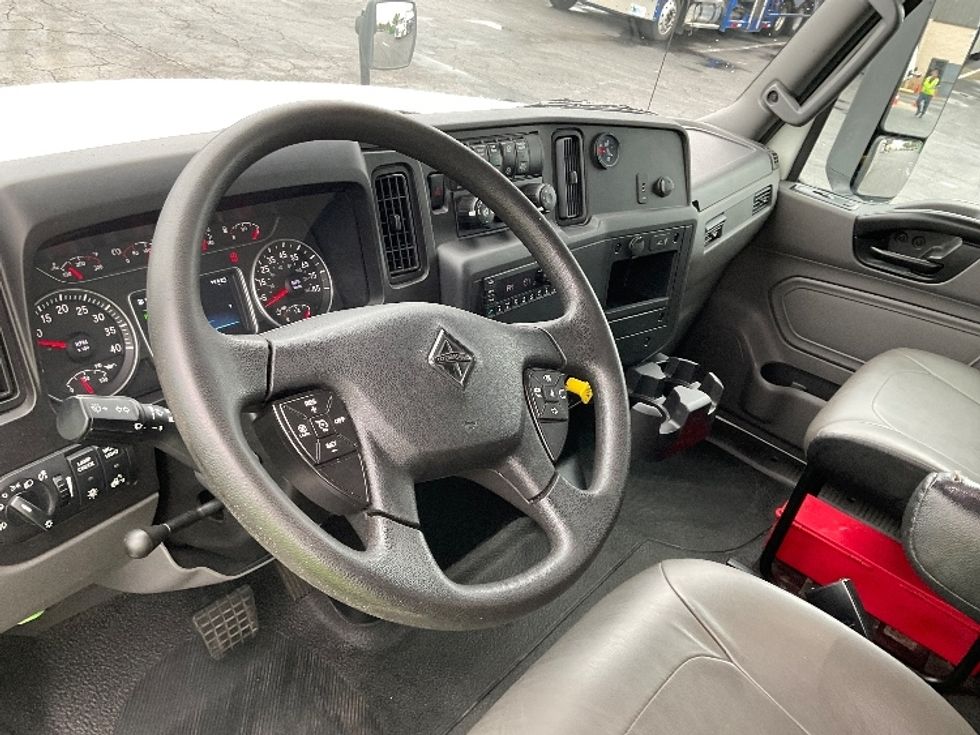 Medium Duty Box Truck-Light and Medium Duty Trucks-International-2022-MV607-Saint Petersburg-FL-130,843\n\t\tmiles-$ 69,750 - Image 17