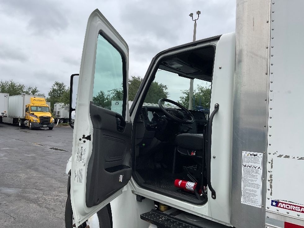Medium Duty Box Truck-Light and Medium Duty Trucks-International-2022-MV607-Saint Petersburg-FL-130,843\n\t\tmiles-$ 69,750 - Image 16
