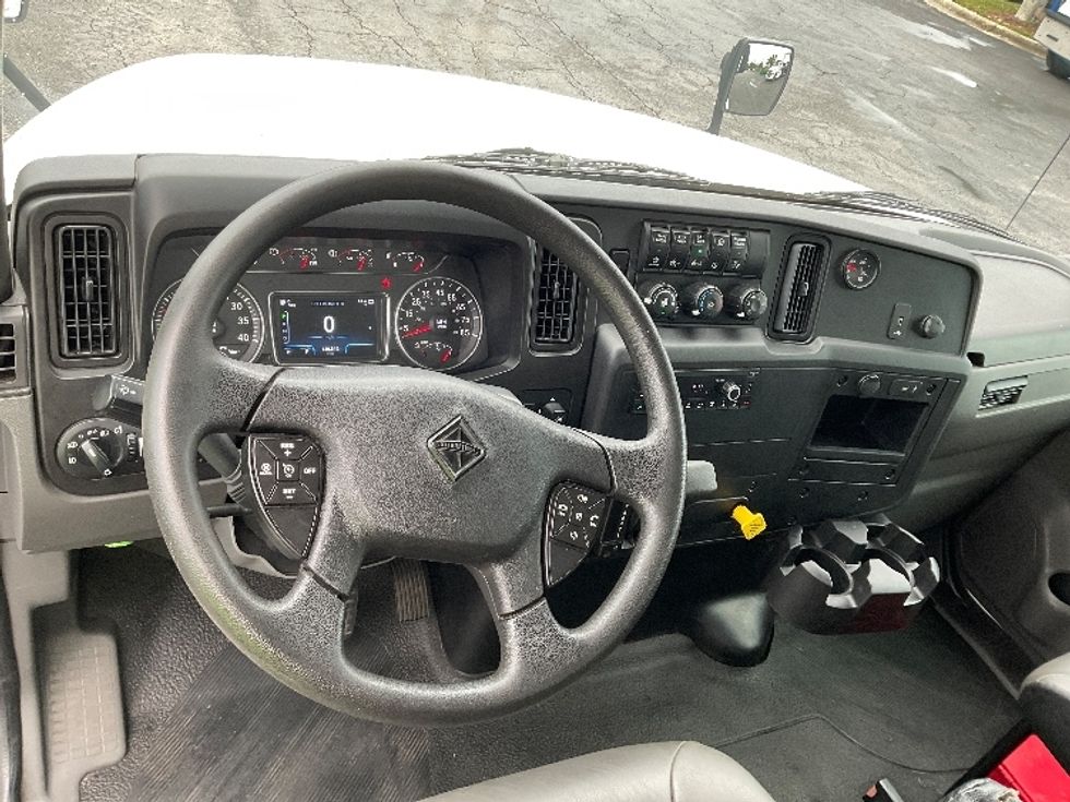 Medium Duty Box Truck-Light and Medium Duty Trucks-International-2022-MV607-Saint Petersburg-FL-130,843\n\t\tmiles-$ 69,750 - Image 18