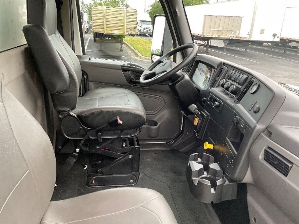 Medium Duty Box Truck-Light and Medium Duty Trucks-International-2022-MV607-Saint Petersburg-FL-130,843\n\t\tmiles-$ 69,750 - Image 22