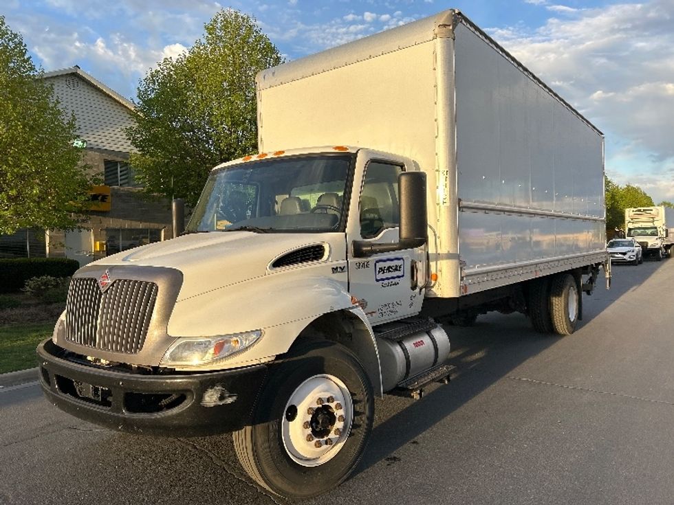 Medium Duty Box Truck-Light and Medium Duty Trucks-International-2022-MV607-Salt Lake City-UT-158,290\n\t\tmiles-$ 61,000 - Image 3