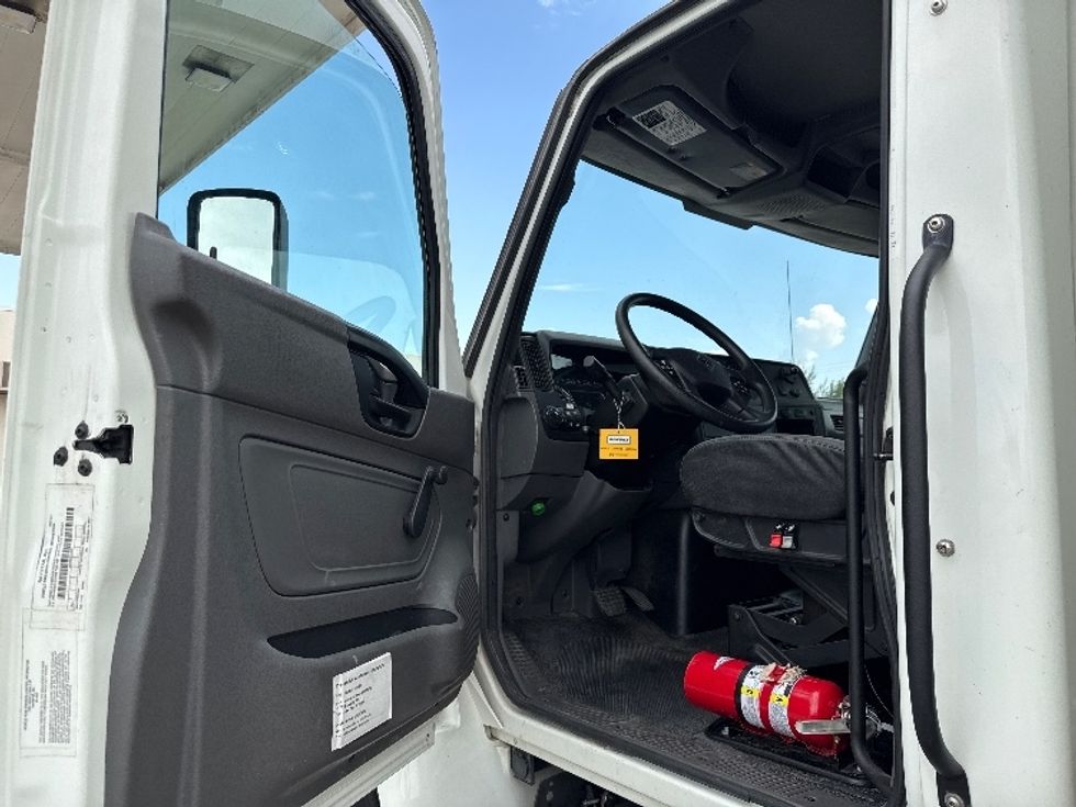 Medium Duty Box Truck-Light and Medium Duty Trucks-International-2022-MV607-Salt Lake City-UT-211,927\n\t\tmiles-$ 47,000 - Image 15