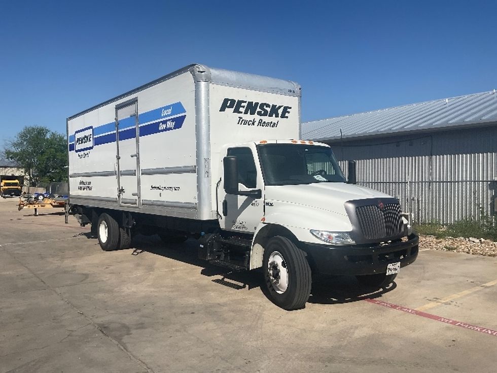 Medium Duty Box Truck-Light and Medium Duty Trucks-International-2022-MV607-San Antonio-TX-122,270\n\t\tmiles-$ 71,250 - Image 1