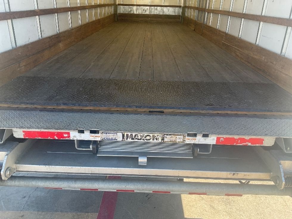 Medium Duty Box Truck-Light and Medium Duty Trucks-International-2022-MV607-San Antonio-TX-122,270\n\t\tmiles-$ 71,250 - Image 10