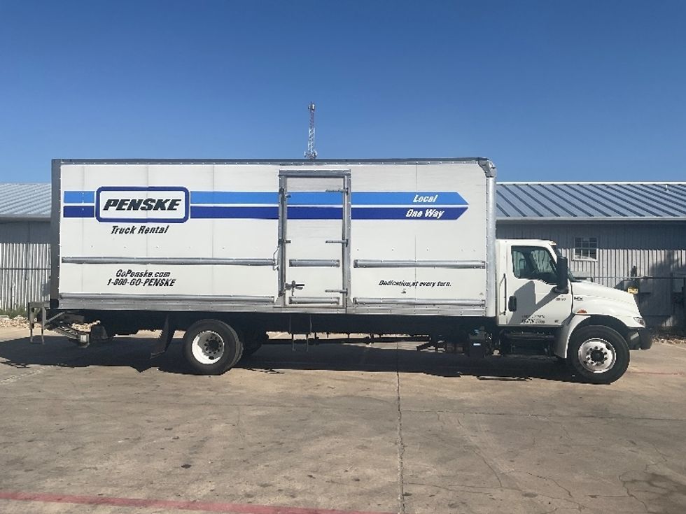 Medium Duty Box Truck-Light and Medium Duty Trucks-International-2022-MV607-San Antonio-TX-122,270\n\t\tmiles-$ 71,250 - Image 15