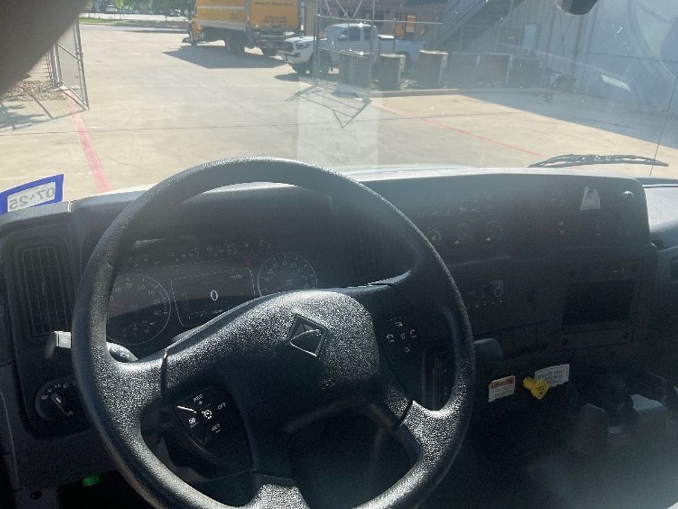Medium Duty Box Truck-Light and Medium Duty Trucks-International-2022-MV607-San Antonio-TX-122,270\n\t\tmiles-$ 71,250 - Image 18