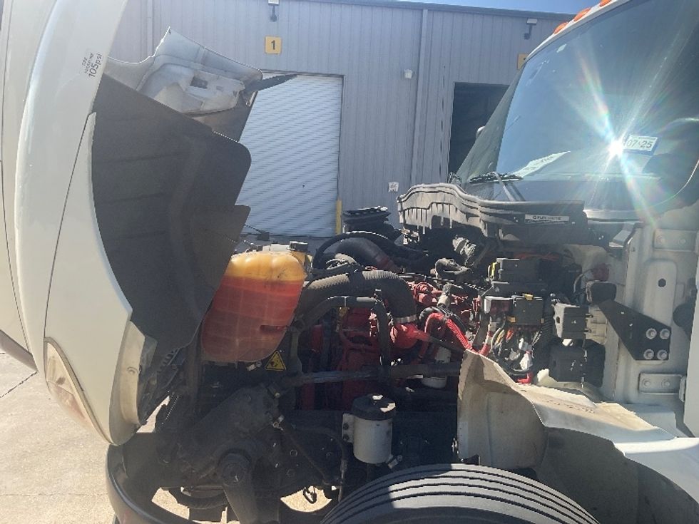 Medium Duty Box Truck-Light and Medium Duty Trucks-International-2022-MV607-San Antonio-TX-122,270\n\t\tmiles-$ 71,250 - Image 24