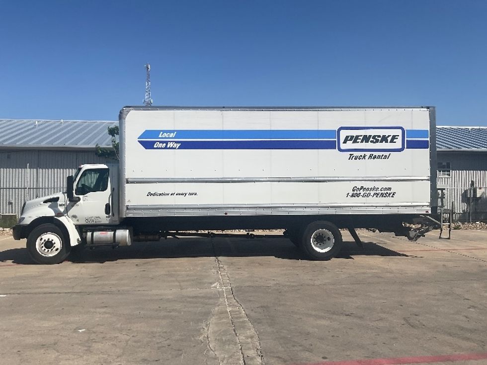 Medium Duty Box Truck-Light and Medium Duty Trucks-International-2022-MV607-San Antonio-TX-122,270\n\t\tmiles-$ 71,250 - Image 4