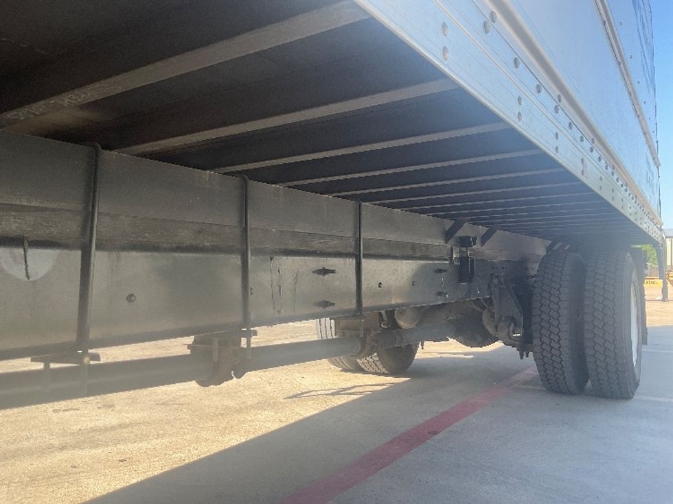Medium Duty Box Truck-Light and Medium Duty Trucks-International-2022-MV607-San Antonio-TX-122,270\n\t\tmiles-$ 71,250 - Image 5