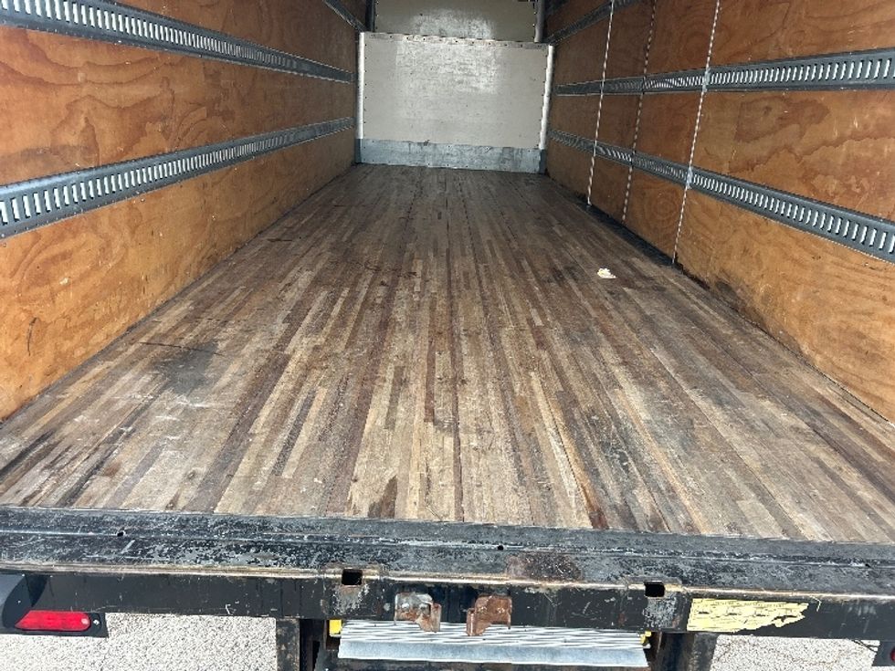 Medium Duty Box Truck-Light and Medium Duty Trucks-International-2022-MV607-San Antonio-TX-152,336\n\t\tmiles-$ 75,750 - Image 10