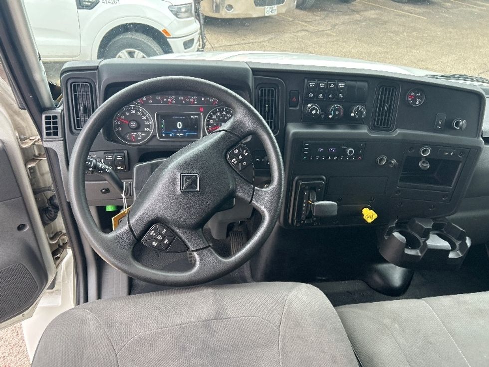 Medium Duty Box Truck-Light and Medium Duty Trucks-International-2022-MV607-San Antonio-TX-152,336\n\t\tmiles-$ 75,750 - Image 18