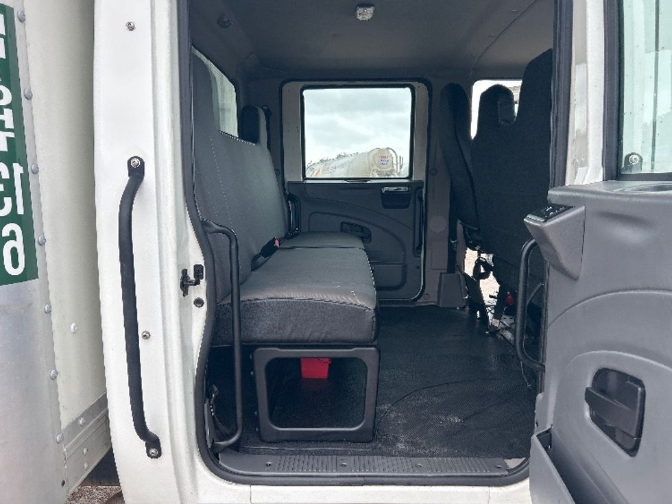 Medium Duty Box Truck-Light and Medium Duty Trucks-International-2022-MV607-San Antonio-TX-152,336\n\t\tmiles-$ 75,750 - Image 26