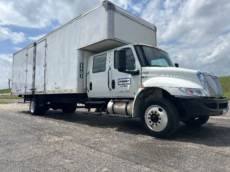 Medium Duty Box Truck-Light and Medium Duty Trucks-International-2022-MV607-San Antonio-TX-170,535\n\t\tmiles-$ 72,750 - Image 1