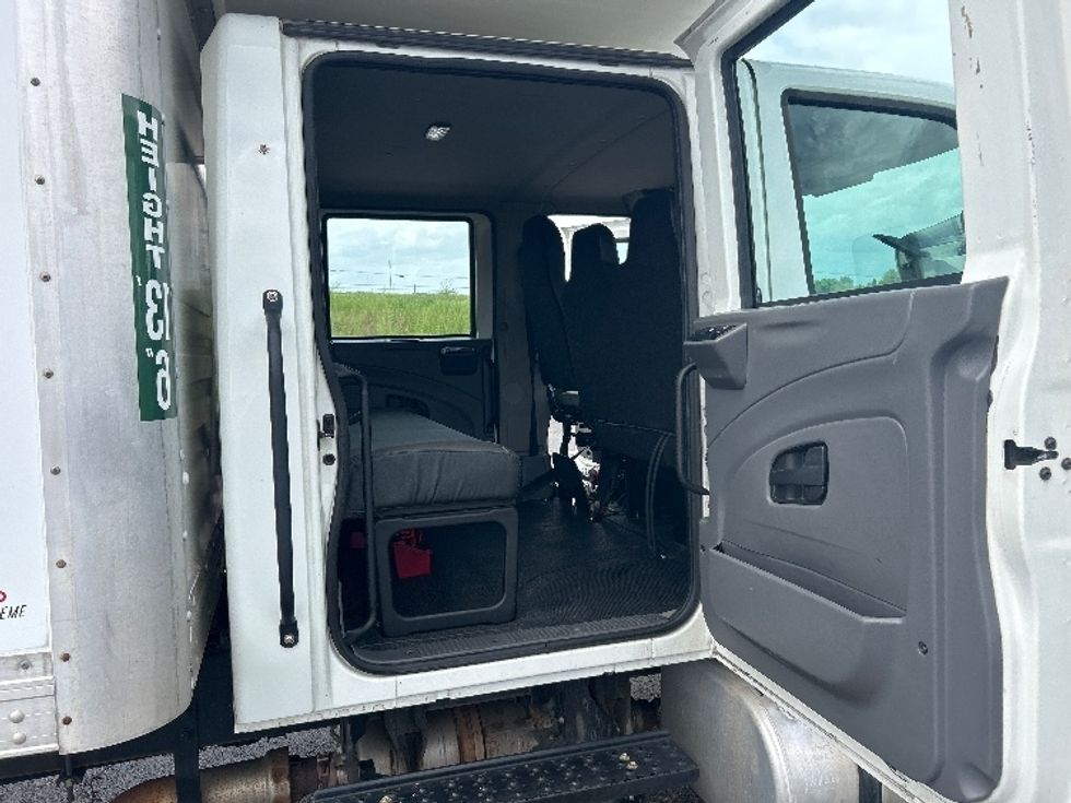 Medium Duty Box Truck-Light and Medium Duty Trucks-International-2022-MV607-San Antonio-TX-170,535\n\t\tmiles-$ 72,750 - Image 28