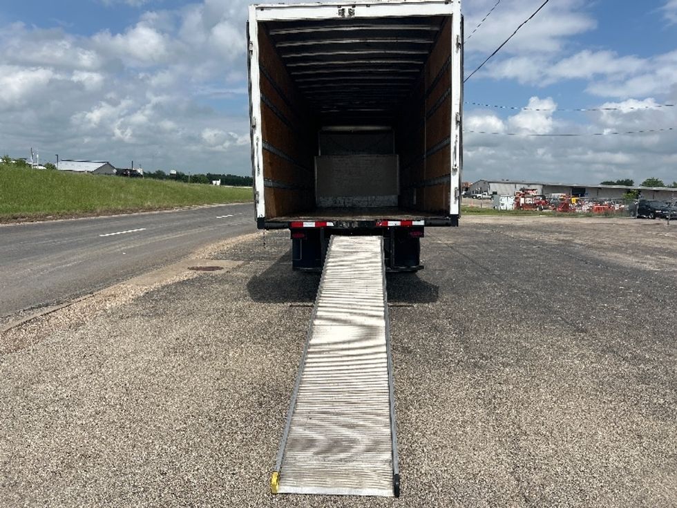 Medium Duty Box Truck-Light and Medium Duty Trucks-International-2022-MV607-San Antonio-TX-170,535\n\t\tmiles-$ 72,750 - Image 9