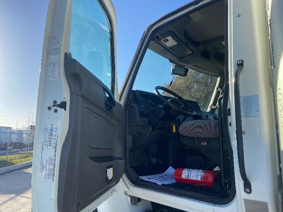 Medium Duty Box Truck-Light and Medium Duty Trucks-International-2022-MV607-San Antonio-TX-185,337\n\t\tmiles-$ 56,750 - Image 16