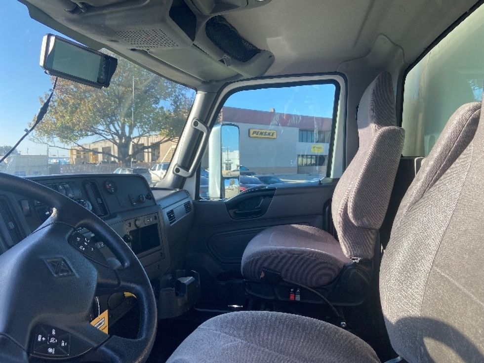 Medium Duty Box Truck-Light and Medium Duty Trucks-International-2022-MV607-San Antonio-TX-185,337\n\t\tmiles-$ 56,750 - Image 19